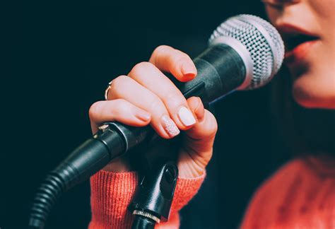 how to karaoke on apple music and the importance of vocal technique in public performances